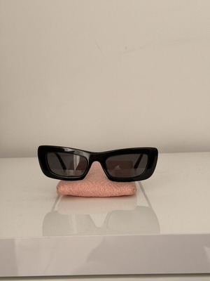 Hawkers Tadao Women's Sunglasses new, black