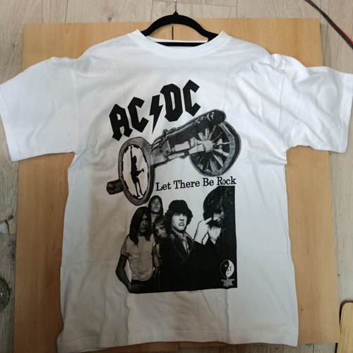 AC/DC fashion t-shirt new, 100% cotton, size S, white