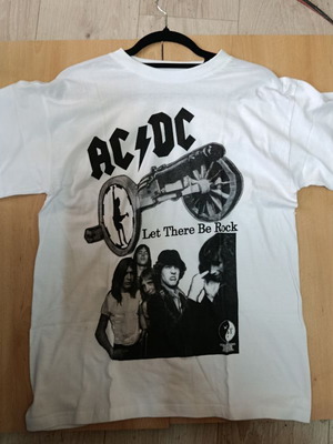 AC/DC fashion t-shirt new, 100% cotton, size S, white