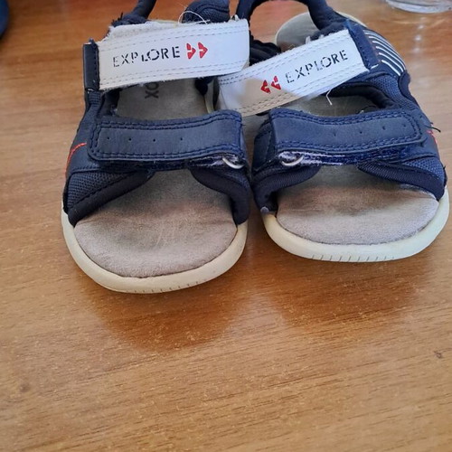 Boys' sandals used, size 29