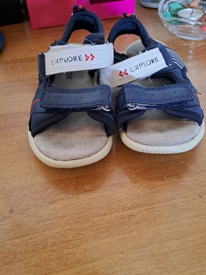 Boys' sandals used, size 29