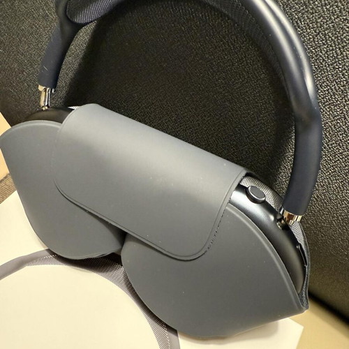 Apple AirPods Max USB-C like new, barely used
