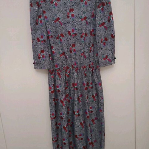 Vintage dress like new, size L