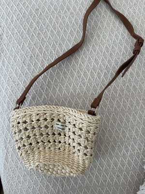 Mini straw shoulder bag like new with leather strap