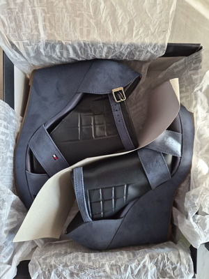 Tommy Hilfiger blue pumps new