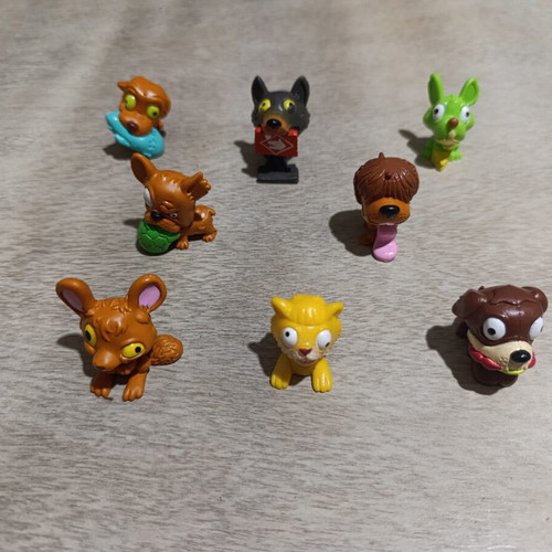 Ugly Pet Shop figures set of 8 like new
