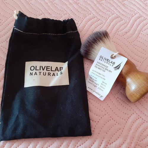 Shaving brush with pouch, gift set