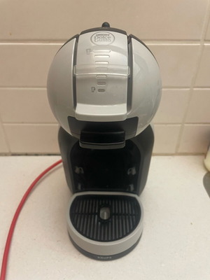 Dolce Gusto coffee maker like new