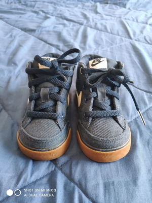 Nike kids shoes size 21 new