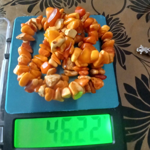 Necklace of genuine amber in cream honey color, 65 cm, 46 grams