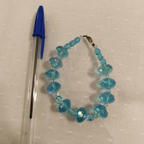 Bracelet with natural blue topaz new