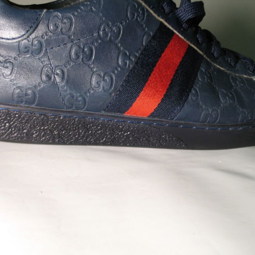 Gucci leather sneakers used, size 42.5, blue
