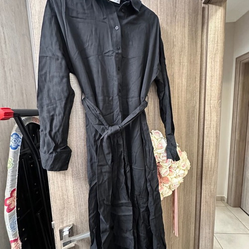 Mango dress like new, black with belt