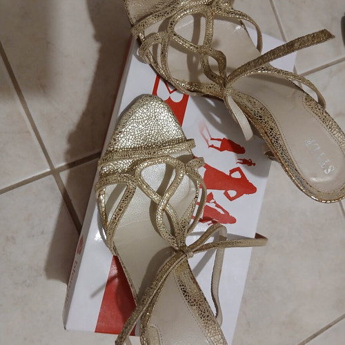 Leather sandals size 38 used, gold, 7 cm heel