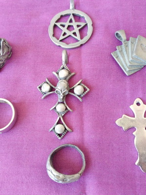 Metal rock jewelry like new, all together