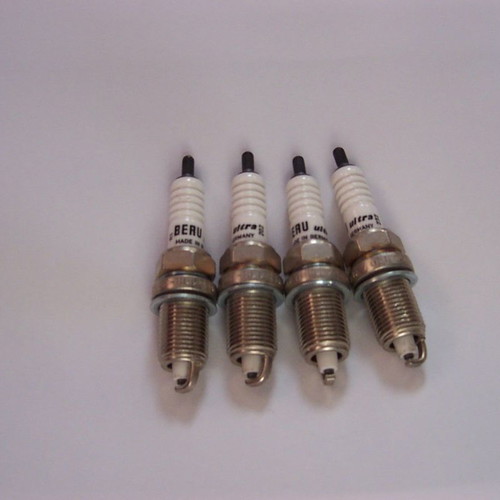 Beru 14F-8LUR spark plugs for BMW E30 E32 E31 new, set of 4