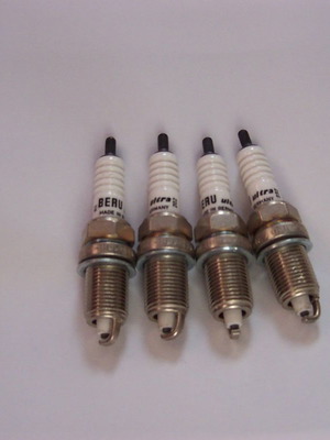 Beru 14F-8LUR spark plugs for BMW E30 E32 E31 new, set of 4