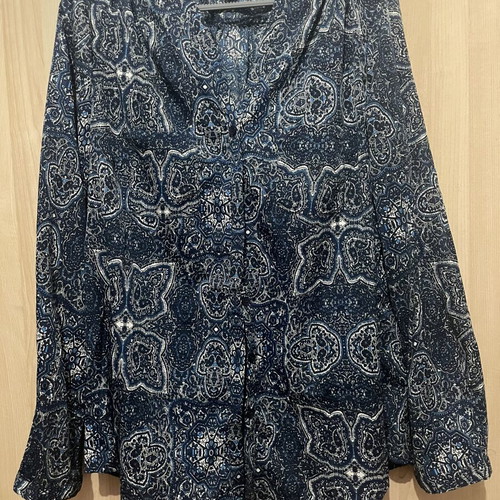 Printed women's shirt large, wrinkle-free fabric, long sleeves with pocket