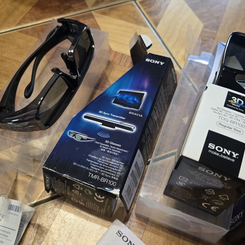 Sony BRAVIA 3D Starter Pack used with Transmitter TMR-BR100 and 2 Glasses TDG-BR100B