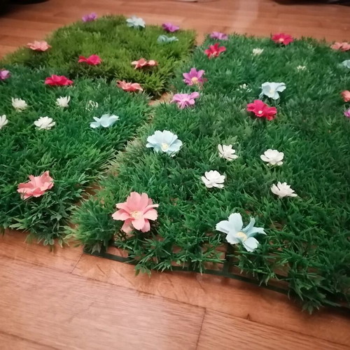 Grass tile with flowers new, set of 4 pieces