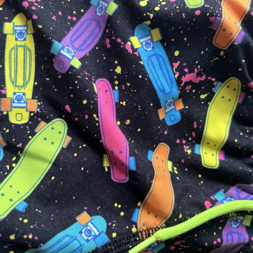 Tortue swimsuit for 2-3 years old, like new, multicolor