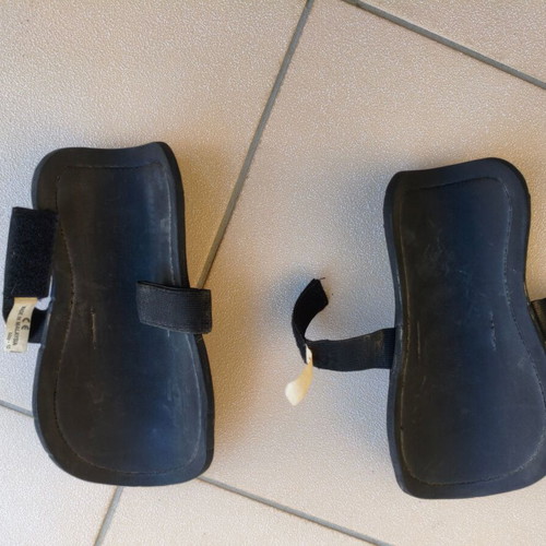 Admiral Slip Pro children's shin guards like new