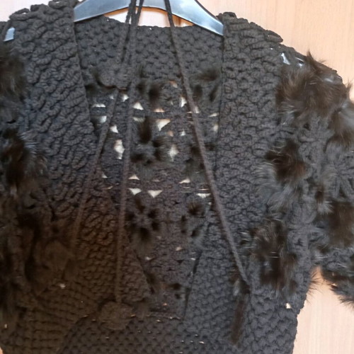 Bolero size S with real fur, does not close, like new