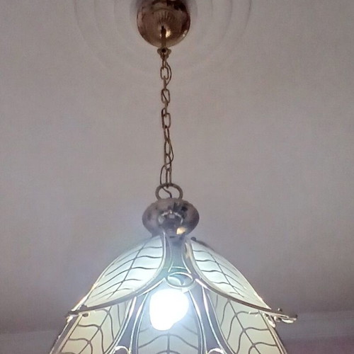 Pendant ceiling light like new, honey tone with decorative glass and metal