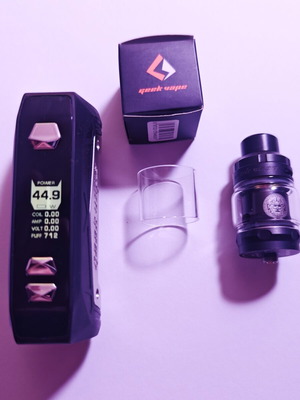 GeekVape Aegis Max 100W with Zeus Tank like new