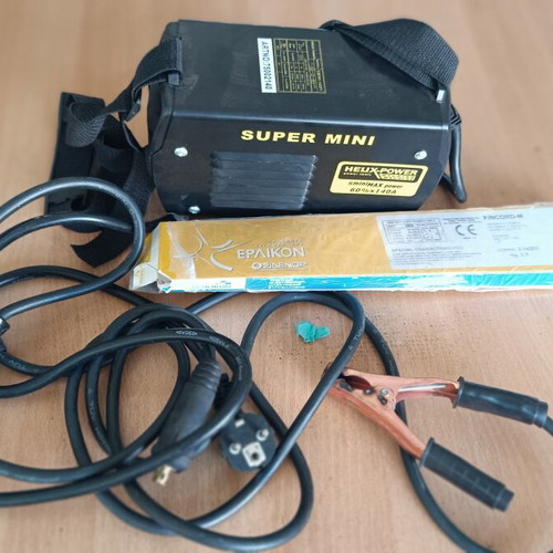 Helix Super Mini welding machine like new with Fincord M electrodes