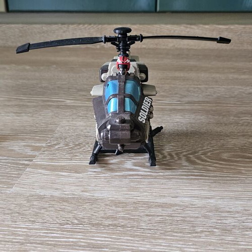 Helicopter toy with 2 military figures like new