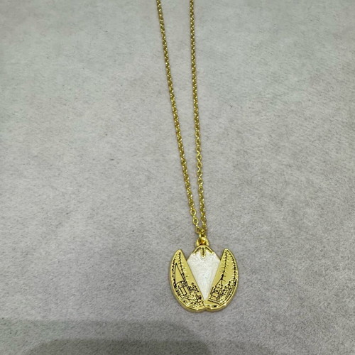 Harry Potter Golden Egg Necklace like new