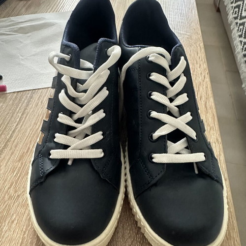 Blue Flatform sneakers with gold stripes size 40 like new