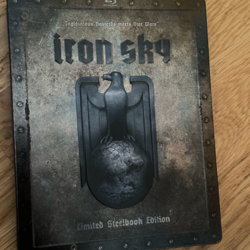 Iron Sky Steelbook Blu-Ray like new, Dutch subtitles