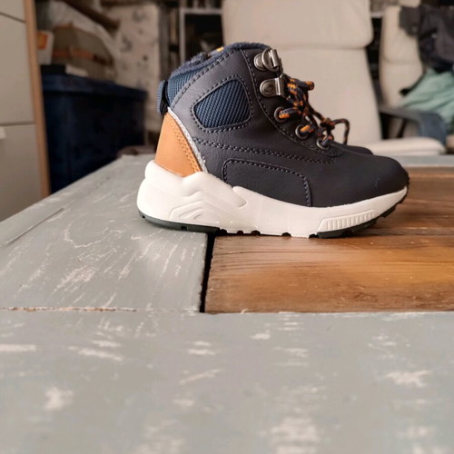 Sfera mountain boots for boy new, size 23