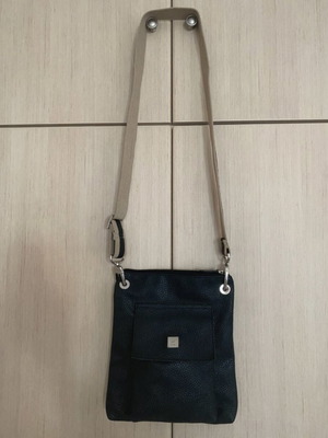 Kem shoulder bag like new, black and beige