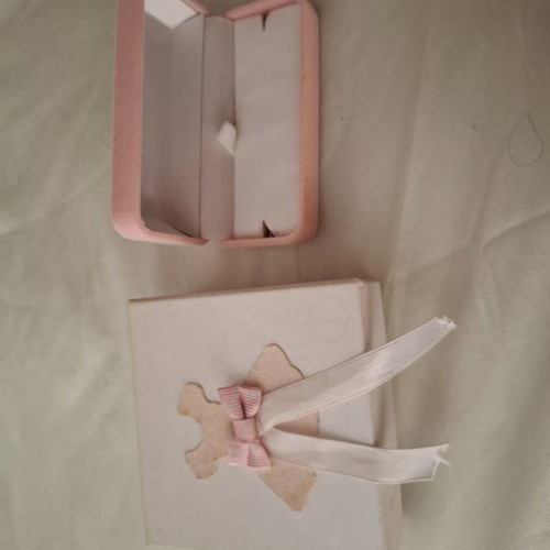 Boxes for children's jewelry like new