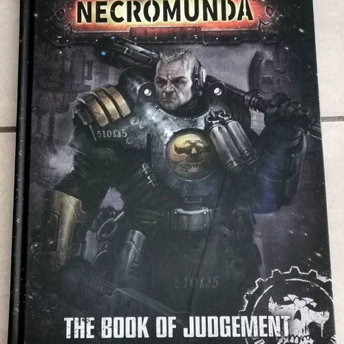 Necromunda The Book Of Judgement like new, Warhammer 40K