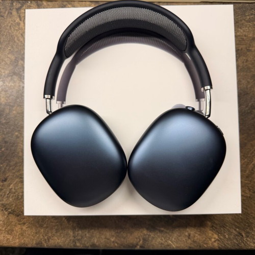 Apple AirPods Max new