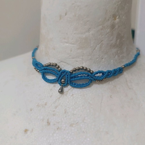 Macrame choker necklace new, blue handmade