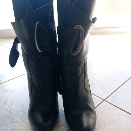 Muher Vov/Nov ankle boots black leather like new, 8 cm heel