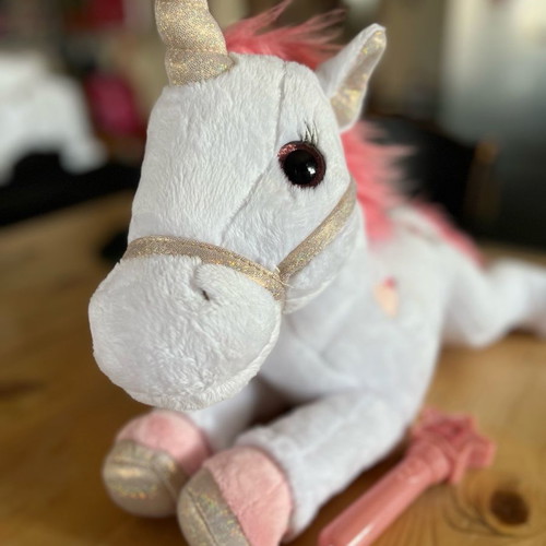 Lica Bella plush unicorn used with wand and music