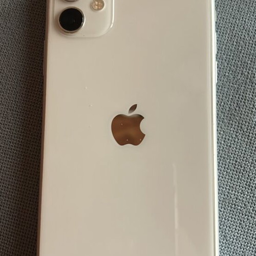 iPhone 11 like new, first hand