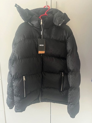 Boss man puffer XXL new, black