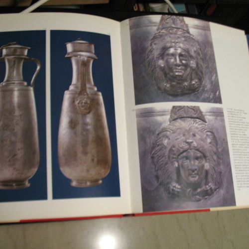 Vergina The Royal Tombs like new, Manolis Andronikos