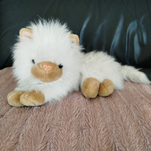 Plush cat like new