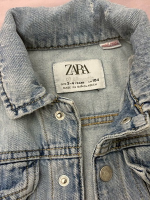 Τζιν ντένιμ μπουφάν Zara μεταχειρισμένο για 3-4 ετών, μπλε, 104 εκ