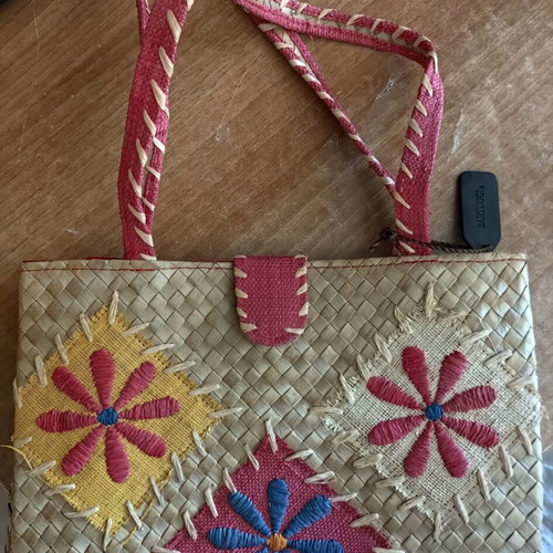 Bartuggi straw shoulder bag, beige and pink
