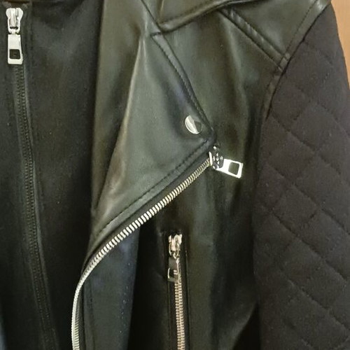 Zara jacket like new, leather and quilted fabric with hood, black, size S