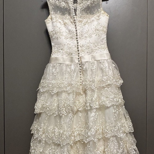 Pronovias Barcelona Vintage Mantilla Bridal Set 2004 by Manuel Mota